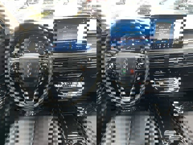 Used 2023 Lincoln Corsair AWD w/ Equipment Group 101A image 17