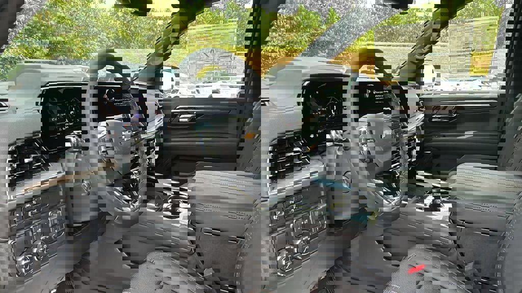 New 2025 Chevrolet Tahoe High Country image 11