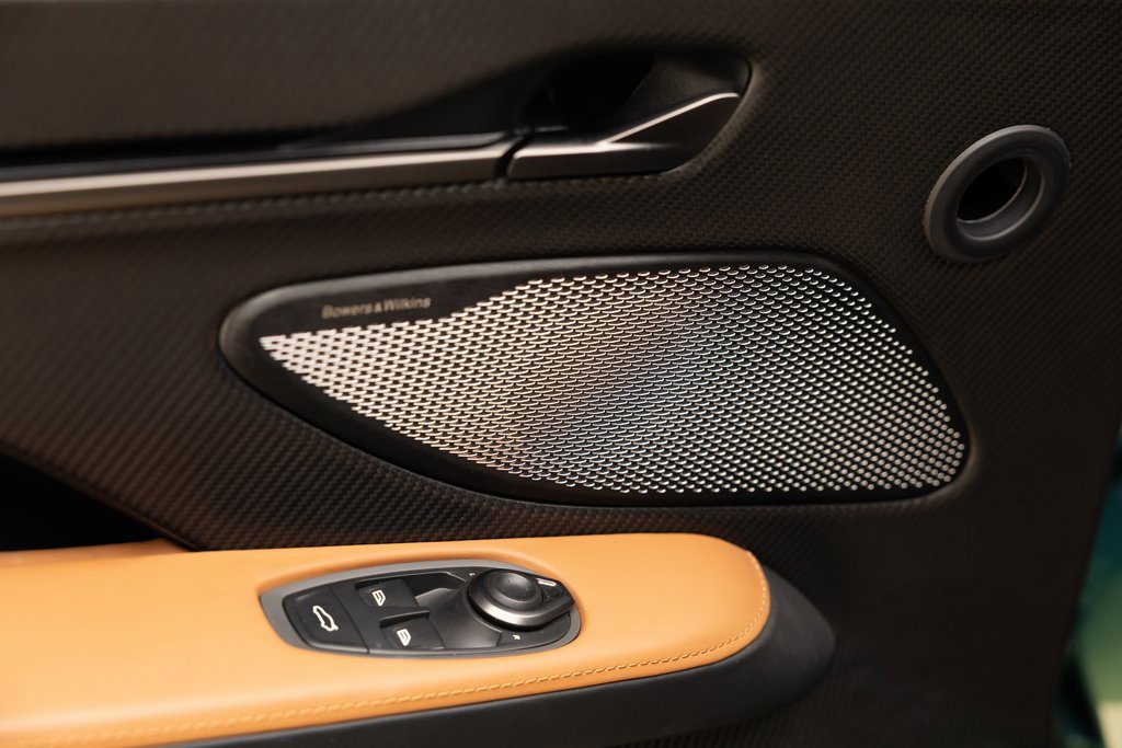 Used 2025 Aston Martin Vanquish image 29