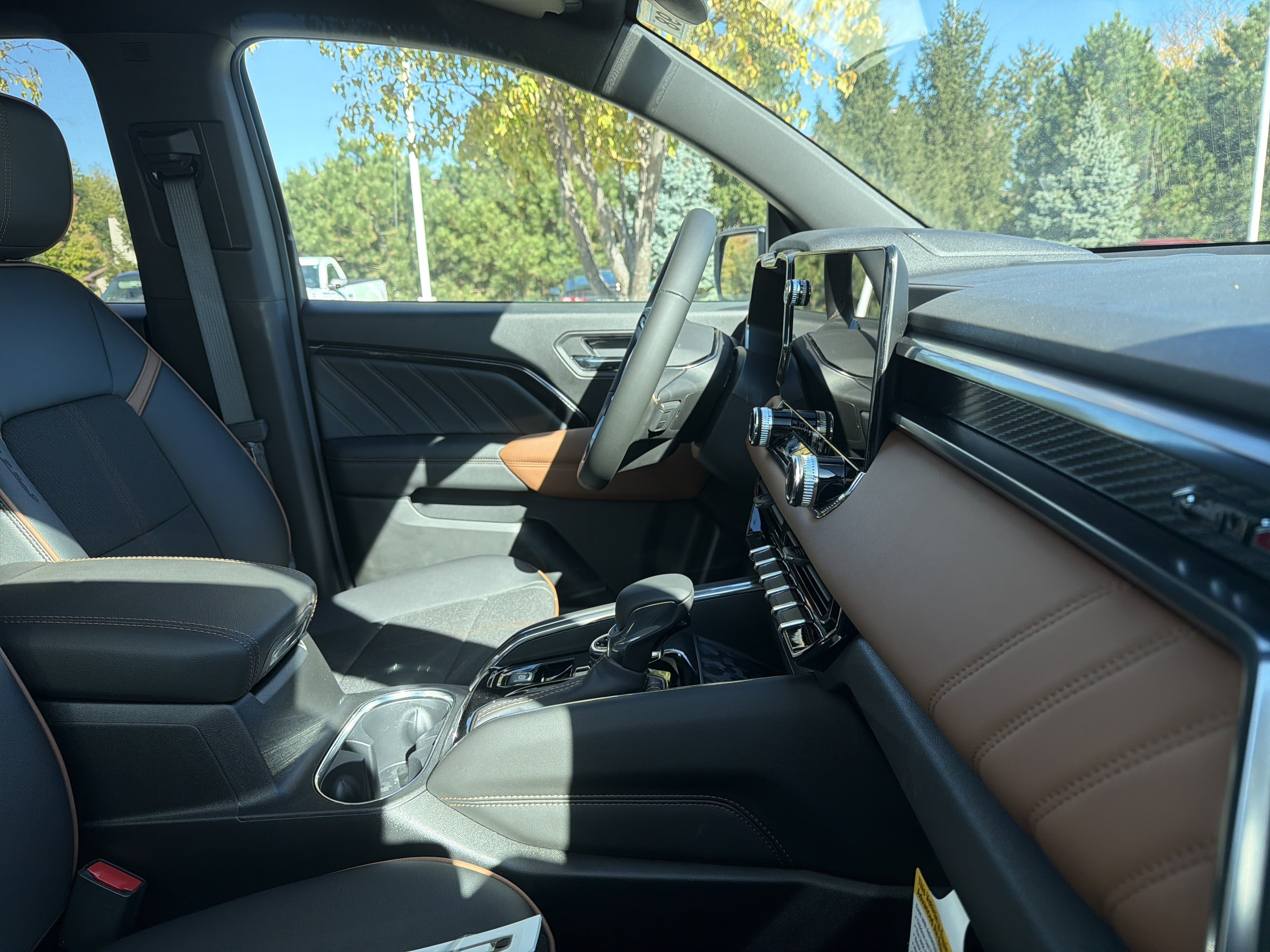 New 2026 GMC Canyon AT4 w/ Nightfall Essentials Package image 5