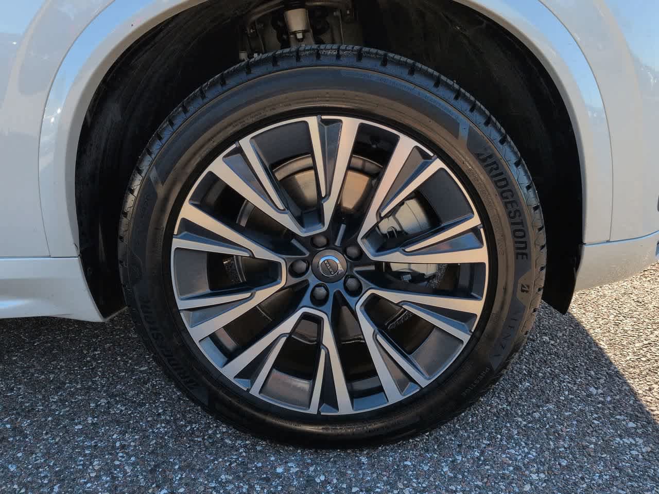 Used 2022 Volvo XC90 T5 Momentum AWD/4WD image 11