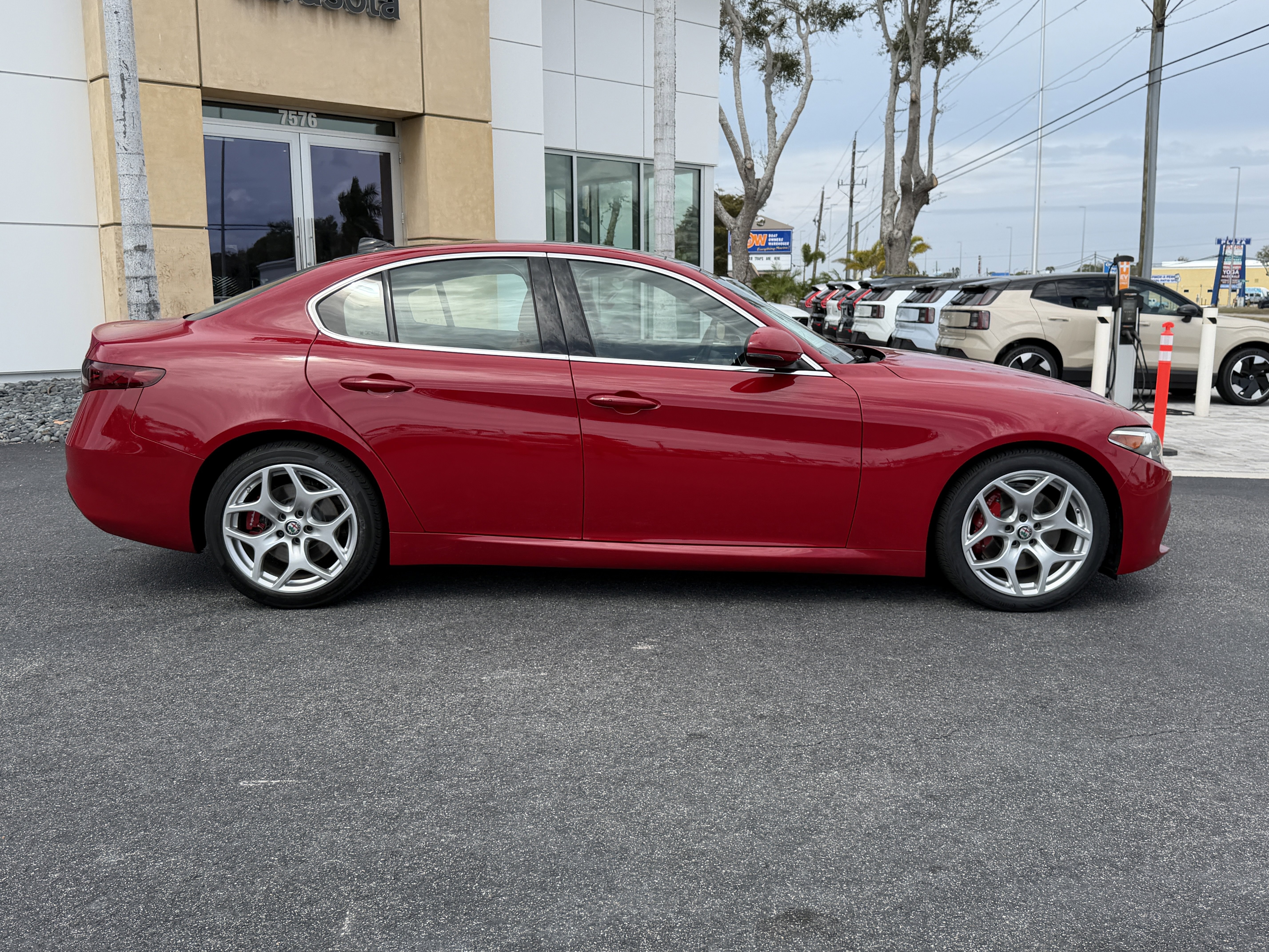 Used 2021 Alfa Romeo Giulia Ti w/ Active Assist 2 Package TI image 2