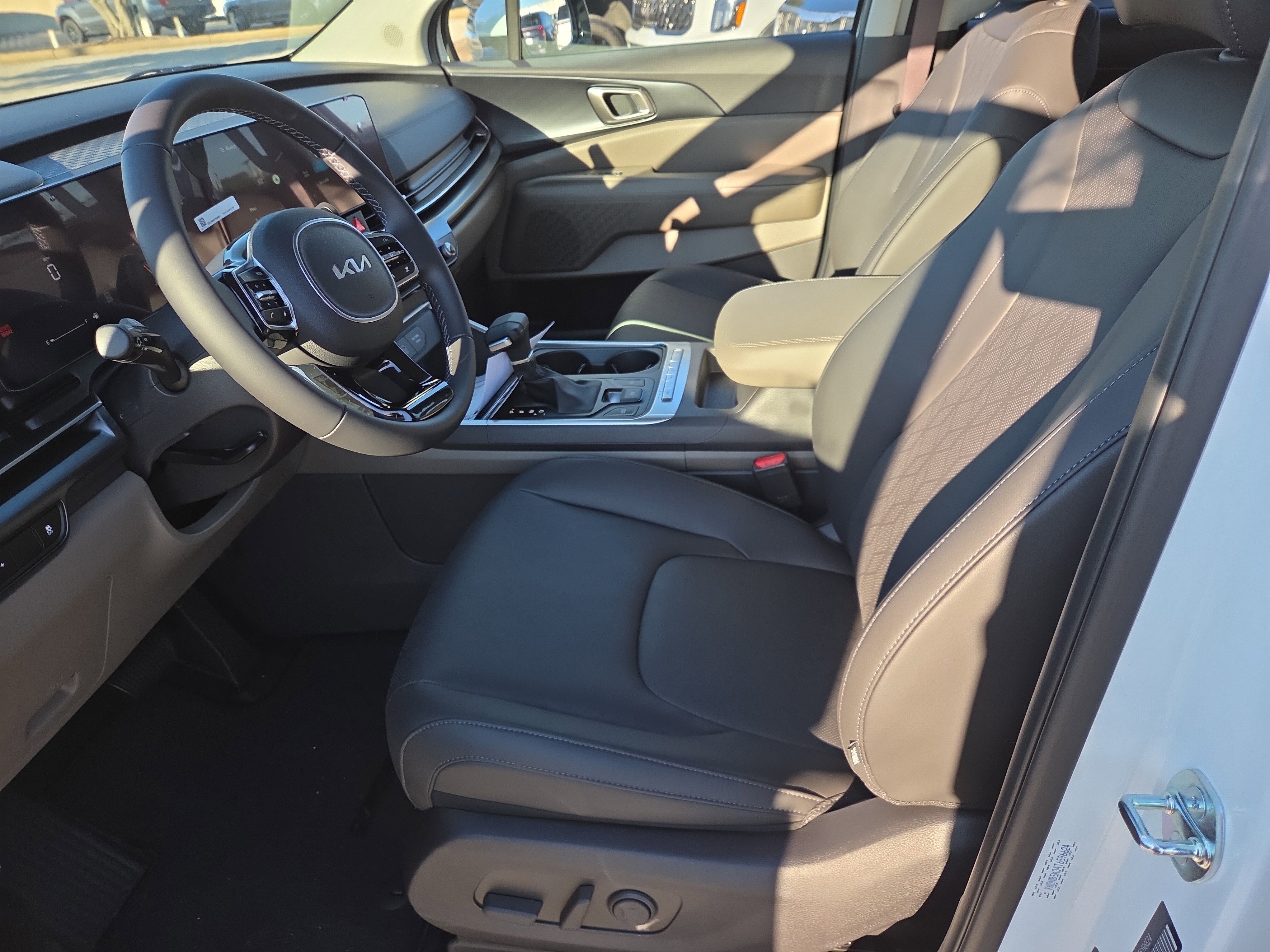 New 2026 Kia Carnival image 4