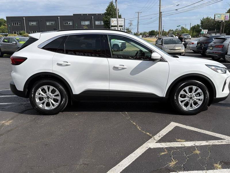 Used 2024 Ford Escape Active w/ Tech Pack #2 FWD image 4