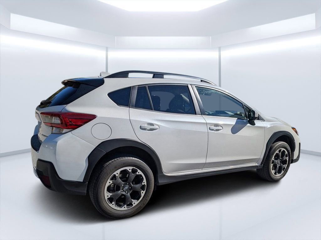 Used 2023 Subaru Crosstrek 2.0i Premium image 3