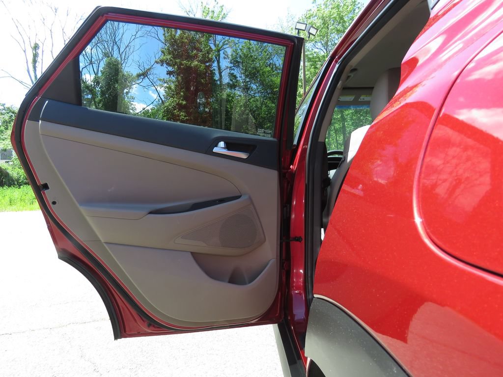 Used 2021 Hyundai Tucson Value AWD/4WD image 18
