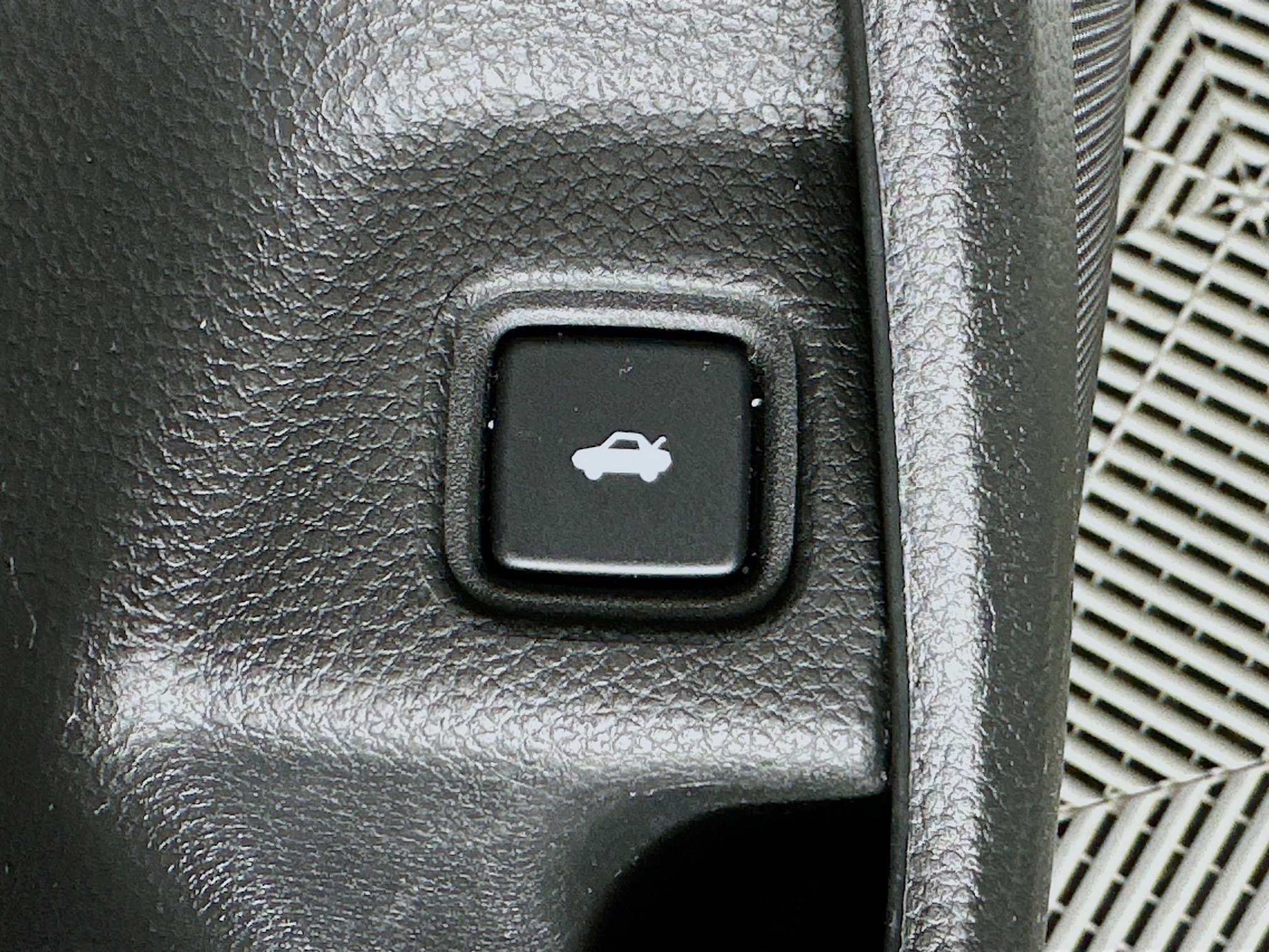 Used 2018 Honda Accord Touring image 35