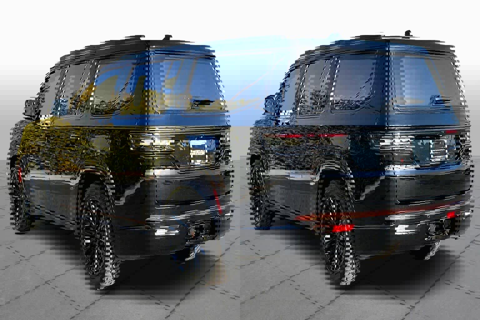 Used 2022 Jeep Grand Wagoneer Series II w/ Premium Group II image 10