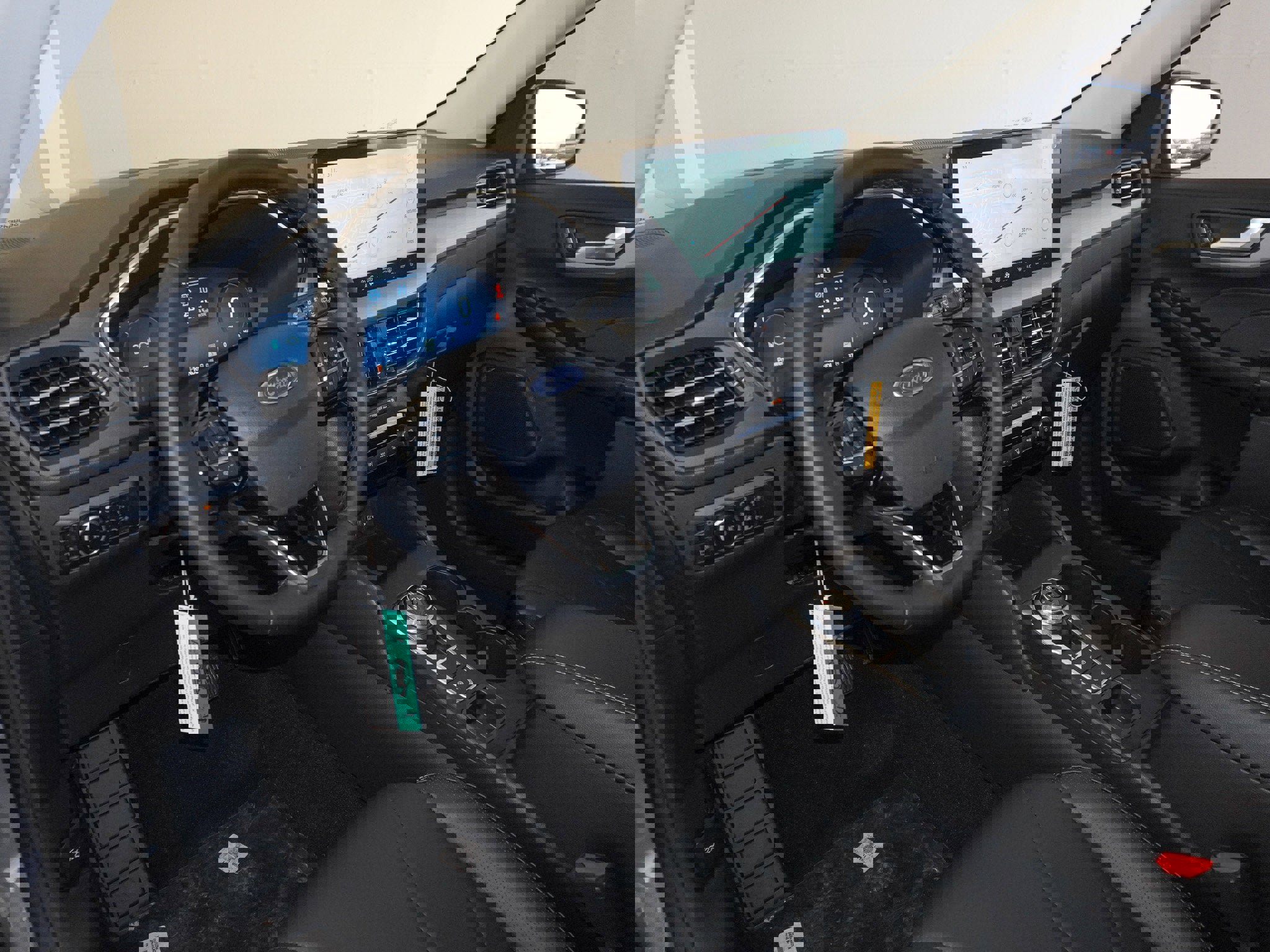 New 2025 Ford Escape SE w/ PHEV Premium Package image 21