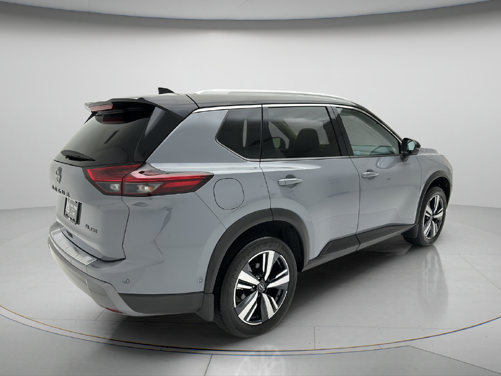 Used 2024 Nissan Rogue SL w/ SL Premium Package AWD/4WD image 5