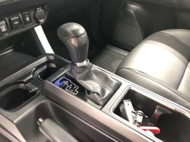Used 2022 Toyota Tacoma TRD Off-Road w/ Technology Package AWD/4WD image 25