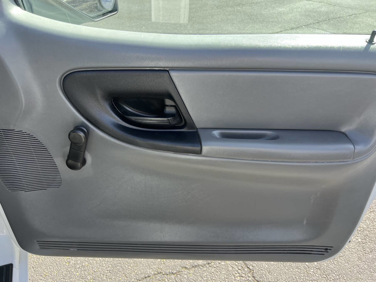 Used 2010 Ford Ranger XL image 11