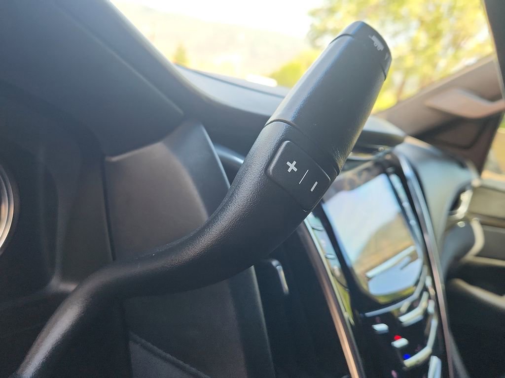 Used 2019 Cadillac Escalade ESV Platinum image 27