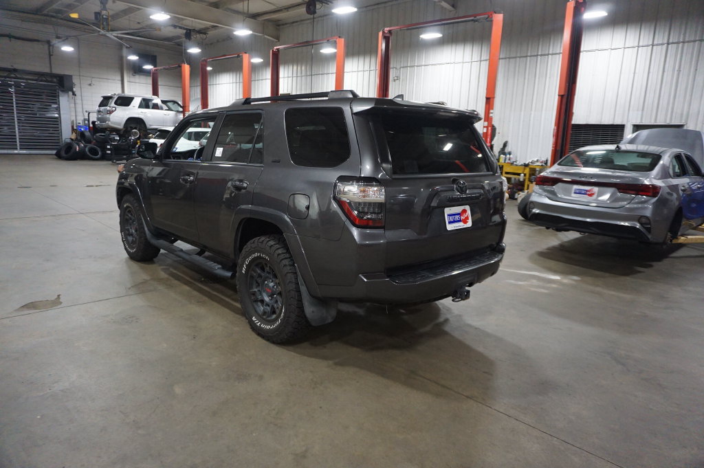 Used 2018 Toyota 4Runner SR5 RWD image 17