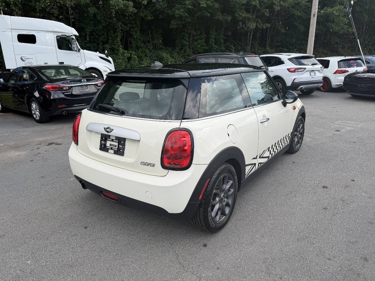 Used 2015 MINI Cooper 2-Door Hardtop FWD image 7