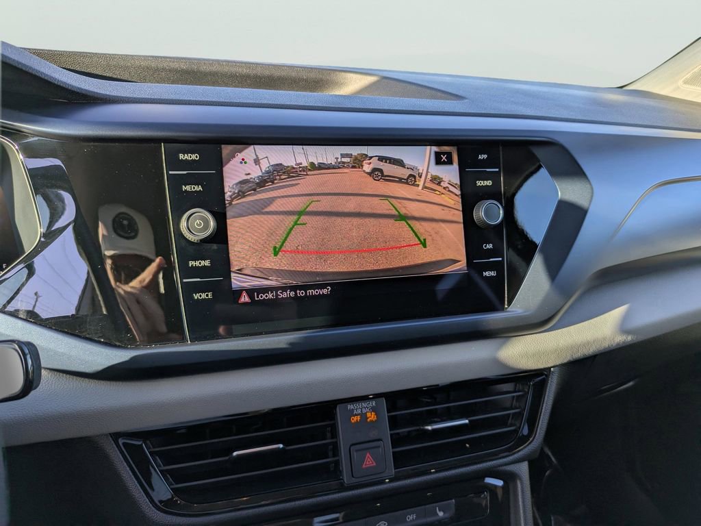 Certified 2023 Volkswagen Taos SE w/ Black Wheel Package FWD image 20