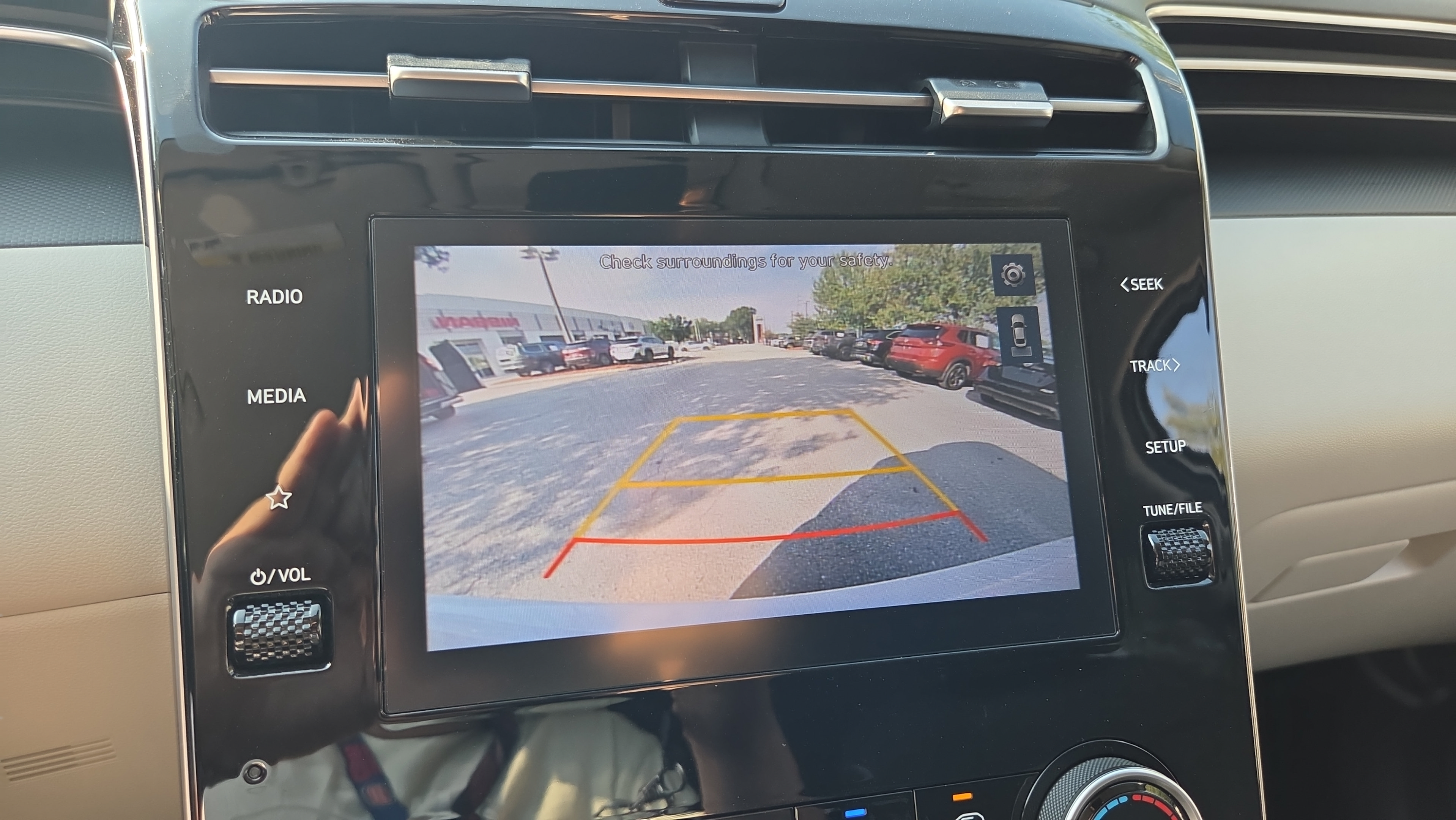 Used 2024 Hyundai Tucson SE FWD image 19
