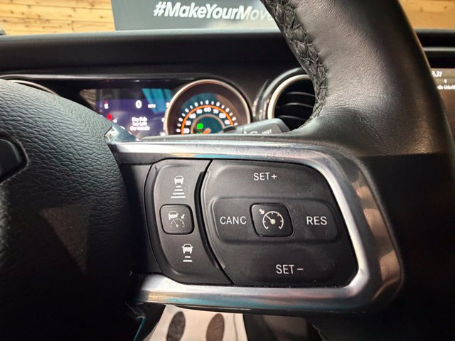 Used 2022 Jeep Wrangler Unlimited Sahara AWD/4WD image 26