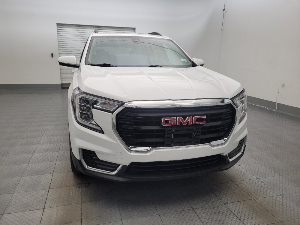 Used 2022 GMC Terrain SLE w/ Driver Convenience Package AWD/4WD image 14