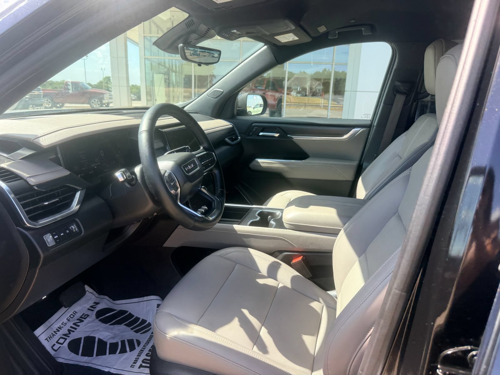 Used 2026 GMC Acadia Elevation w/ Elevation Premium Package AWD/4WD image 10