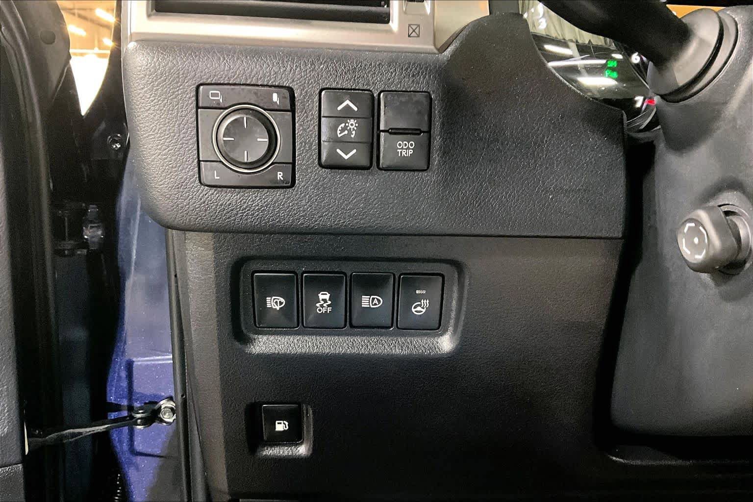 Used 2023 Lexus GX 460 Premium w/ Premium Plus Package AWD/4WD image 35