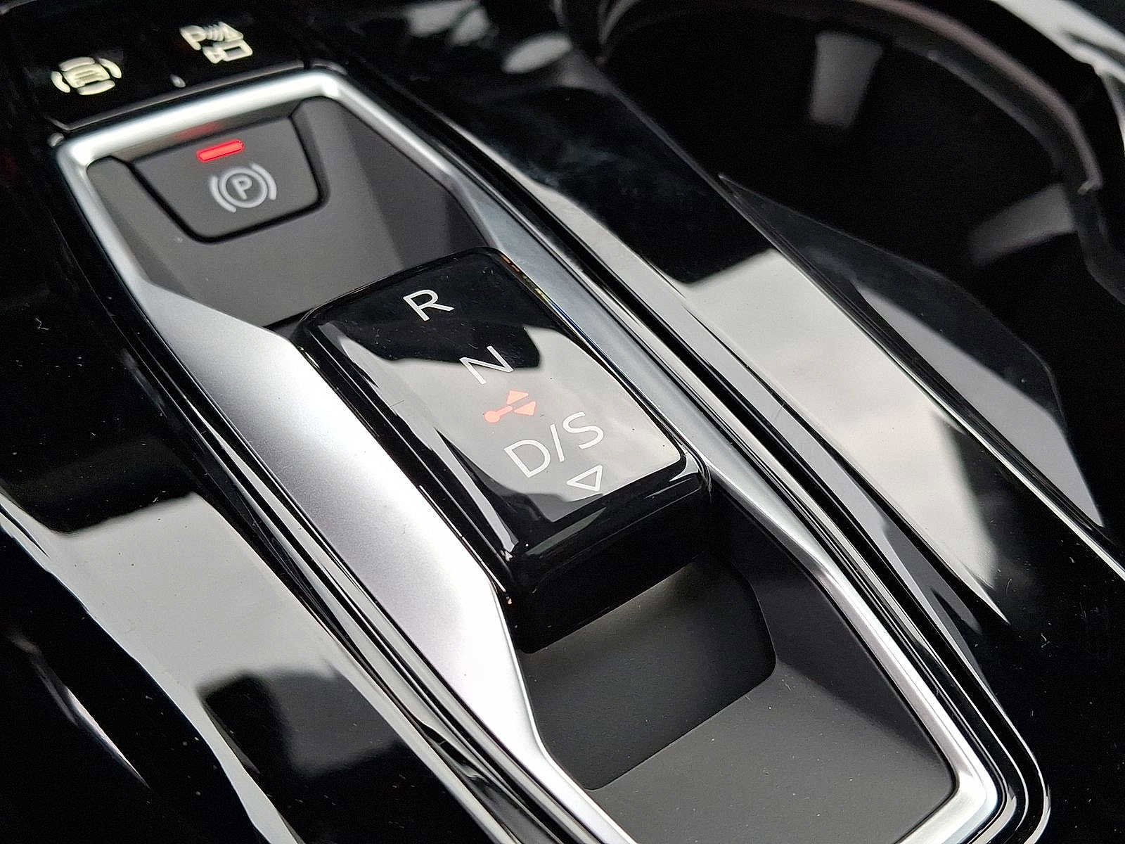 New 2025 Audi SQ5 Premium Plus image 13