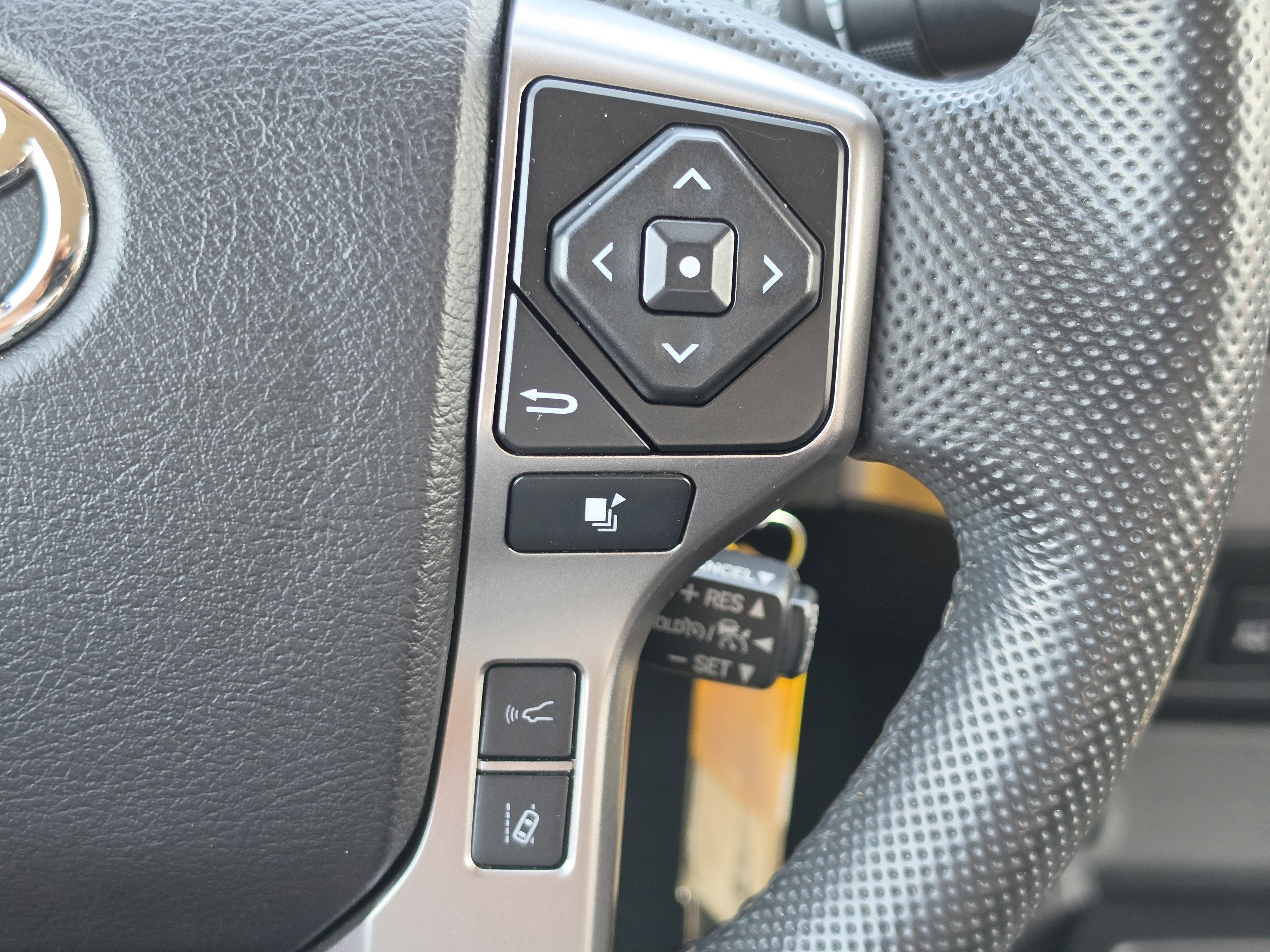 Certified 2022 Toyota Tacoma SR5 RWD image 17