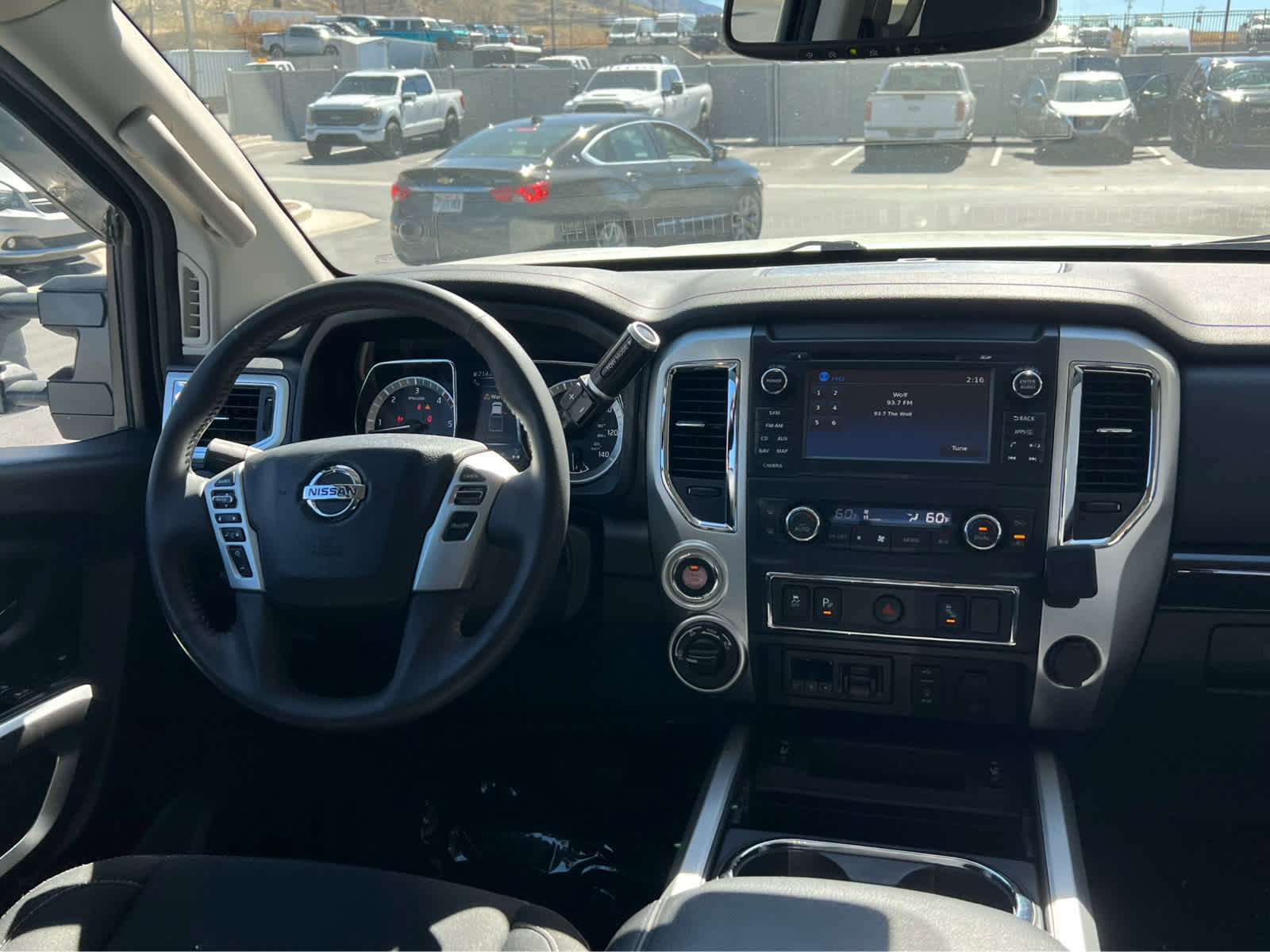 Used 2017 Nissan Titan SV AWD/4WD image 23