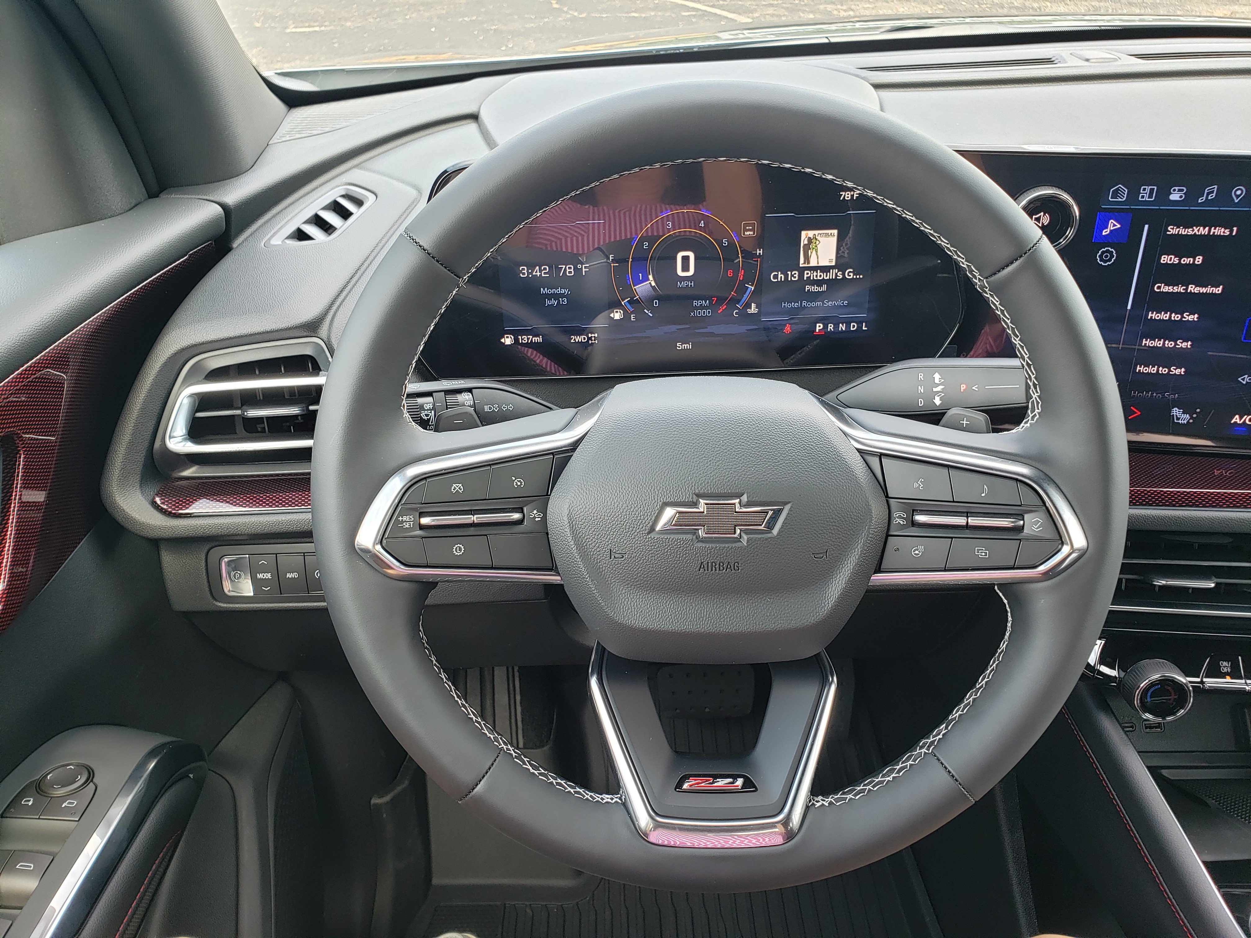New 2026 Chevrolet Traverse Z71 w/ Driver Confidence Package AWD/4WD image 16