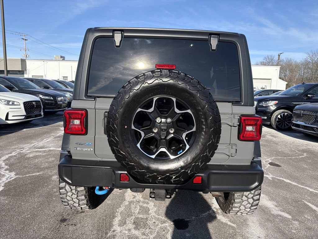 Used 2022 Jeep Wrangler Unlimited Rubicon 4xe w/ Cold Weather Group AWD/4WD image 4