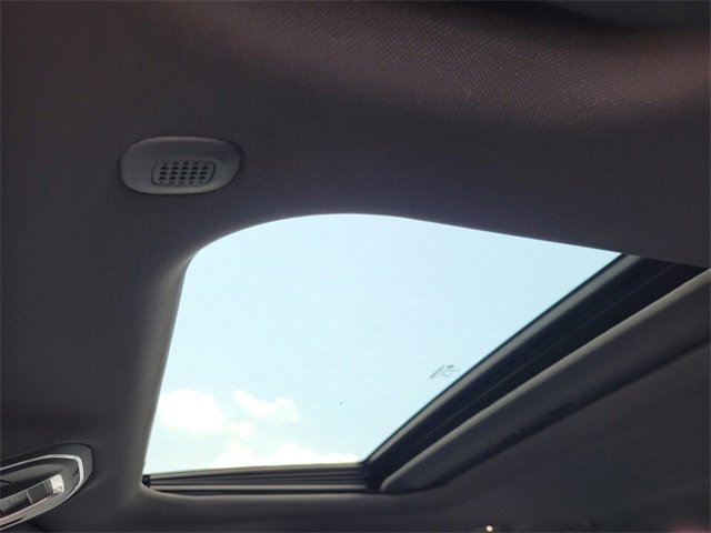 New 2025 Jeep Grand Cherokee Laredo image 6