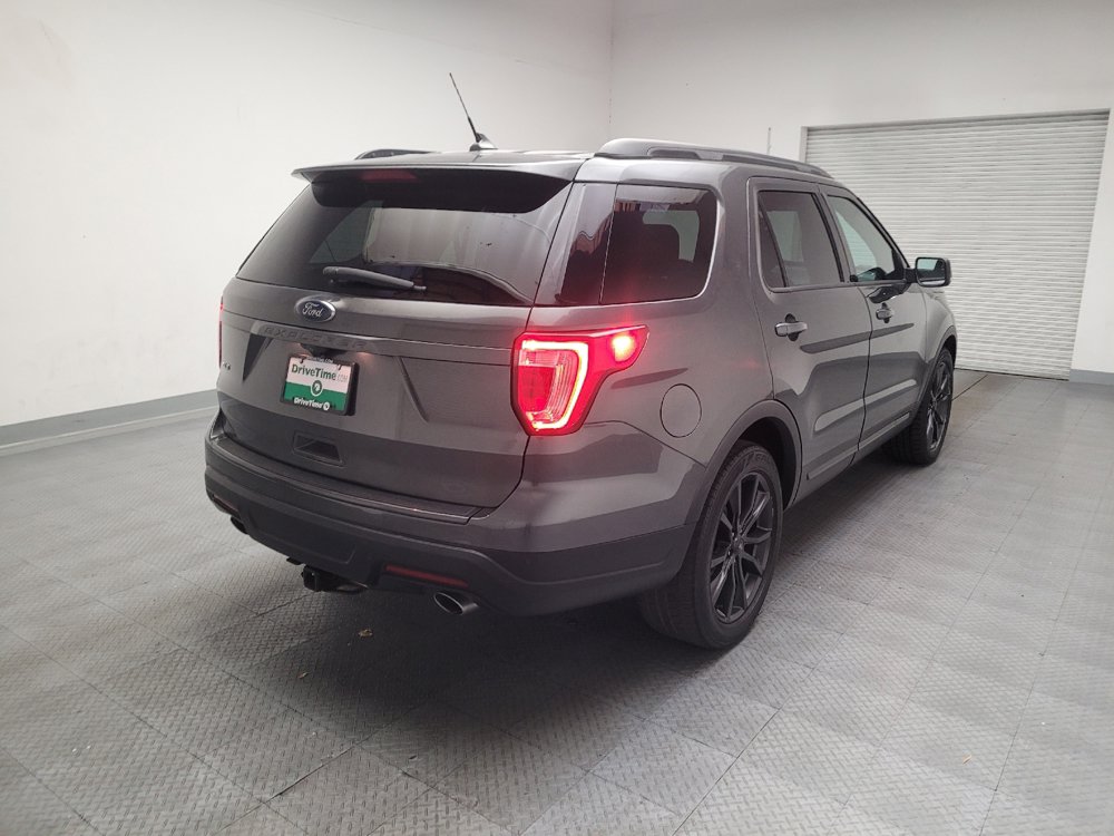 Used 2019 Ford Explorer XLT w/ Equipment Group 202A FWD image 9