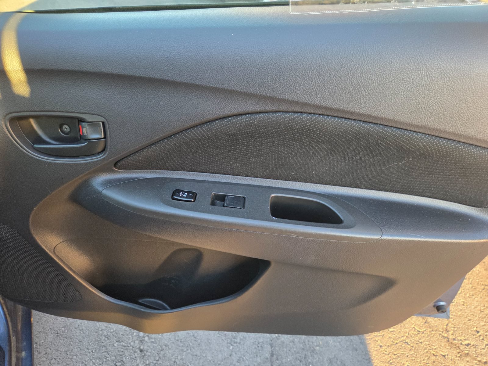 Used 2012 Toyota Yaris Sedan FWD image 12