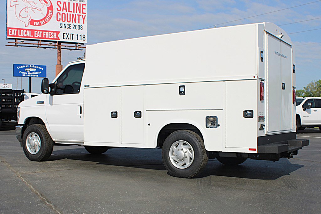 Used 2023 Ford E-350 and Econoline 350 Super Duty w/ Power Windows & Locks Group RWD image 4