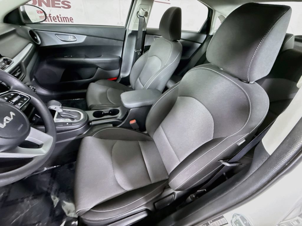 Certified 2024 Kia Forte LXS w/ LXS Technology Package FWD image 24