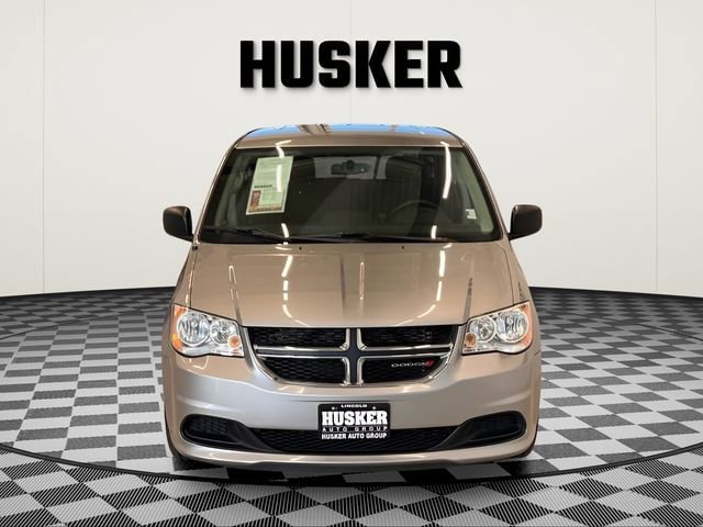 Used 2018 Dodge Grand Caravan SE w/ UConnect Hands-Free Group FWD image 3
