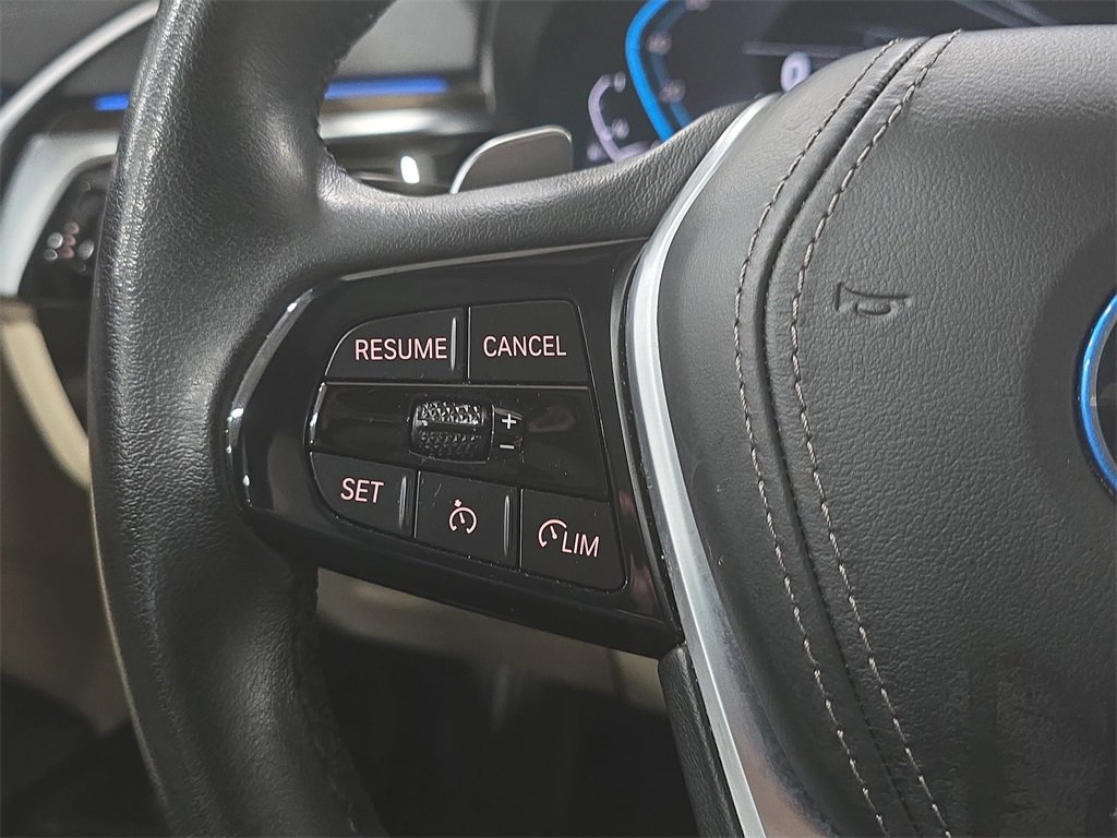 Used 2023 BMW 530e w/ Premium Package image 14