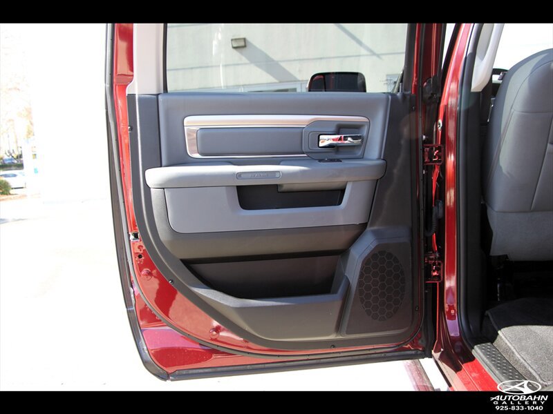 Used 2017 RAM 2500 SLT w/ Luxury Group RWD image 30