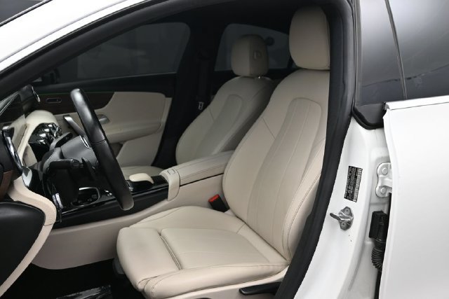 Used 2022 Mercedes-Benz CLA 250 4MATIC image 5