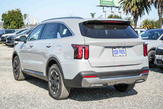 New 2026 Kia Sorento S w/ S Panoramic Sunroof Package FWD image 16