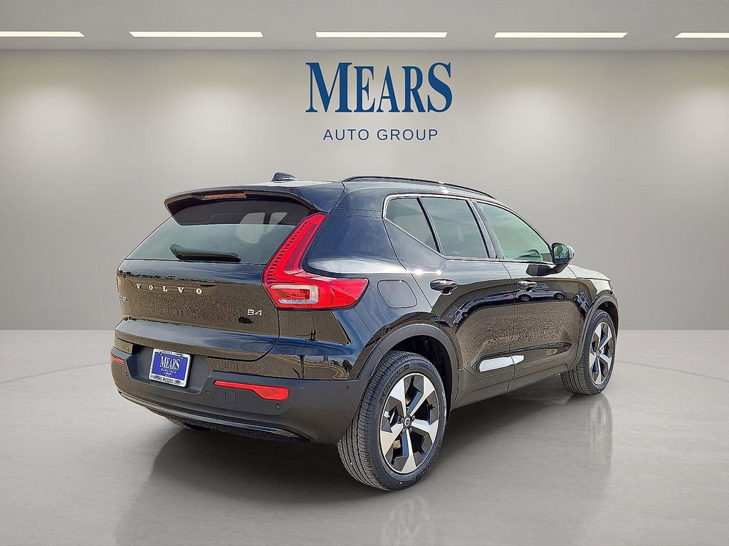 New 2026 Volvo XC40 B4 Plus w/ Protection Package Premier FWD image 5