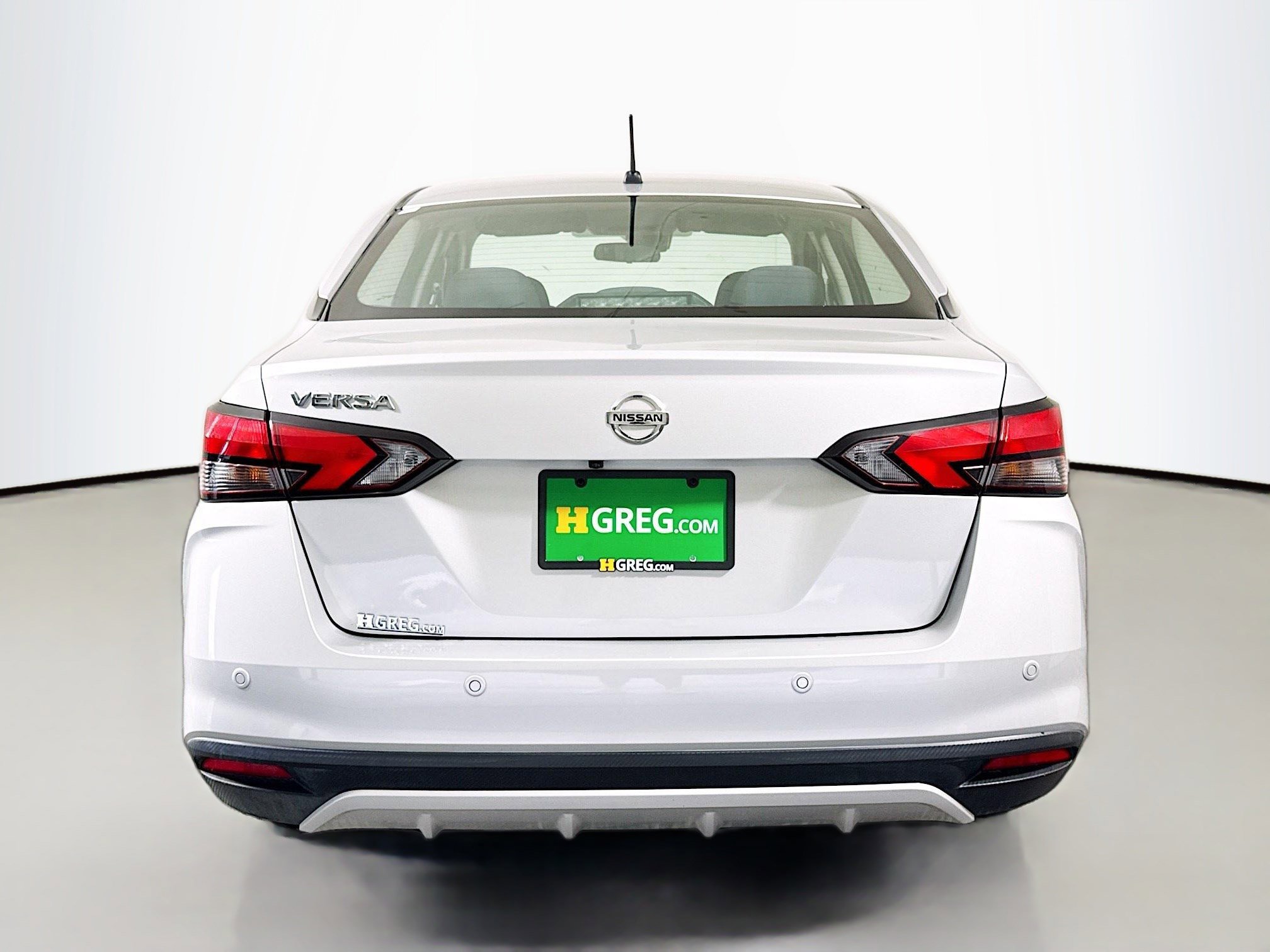 Used 2022 Nissan Versa S w/ Trunk Package image 8