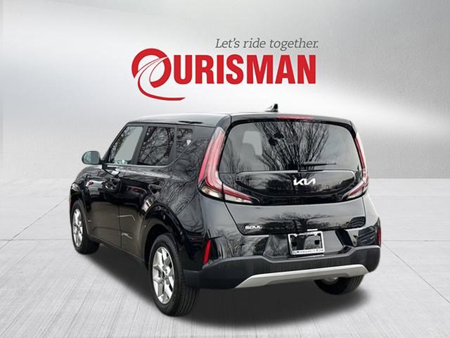 Used 2023 Kia Soul S image 4