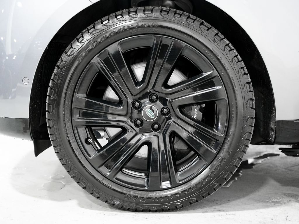 Used 2023 Land Rover Range Rover SE image 38