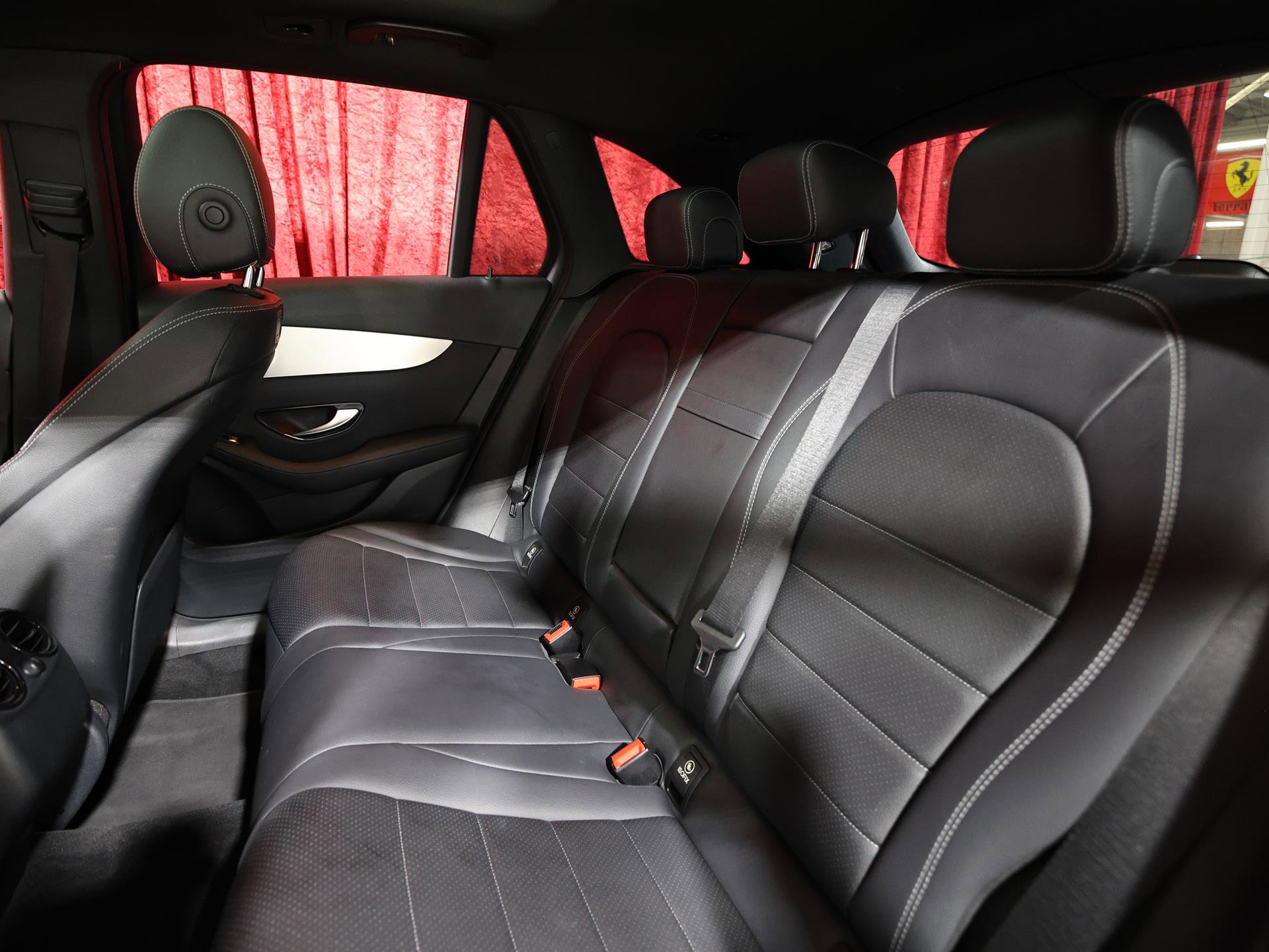 Used 2019 Mercedes-Benz GLC 300 4MATIC w/ Premium Package image 14