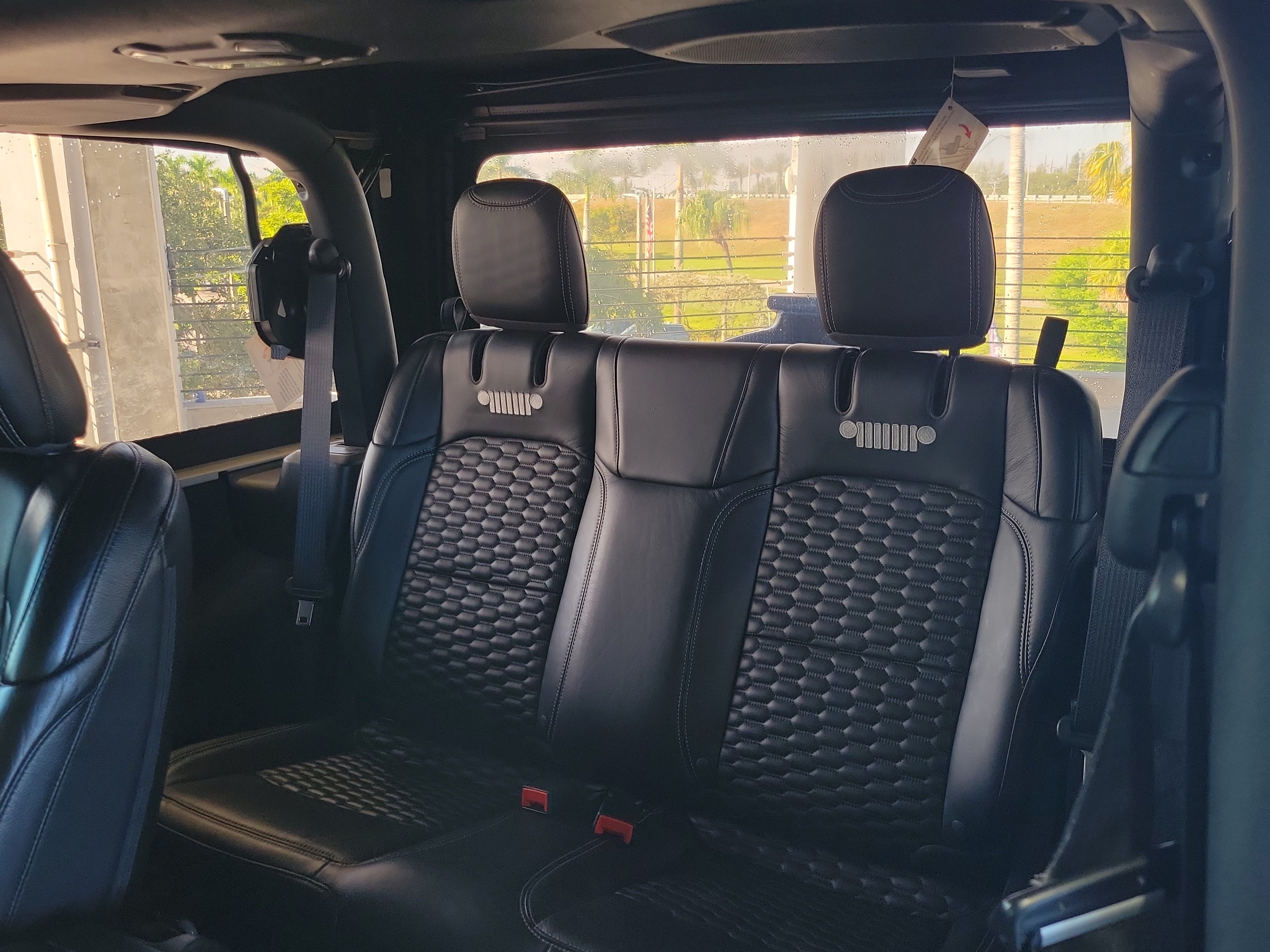 Certified 2022 Jeep Wrangler Sport AWD/4WD image 9