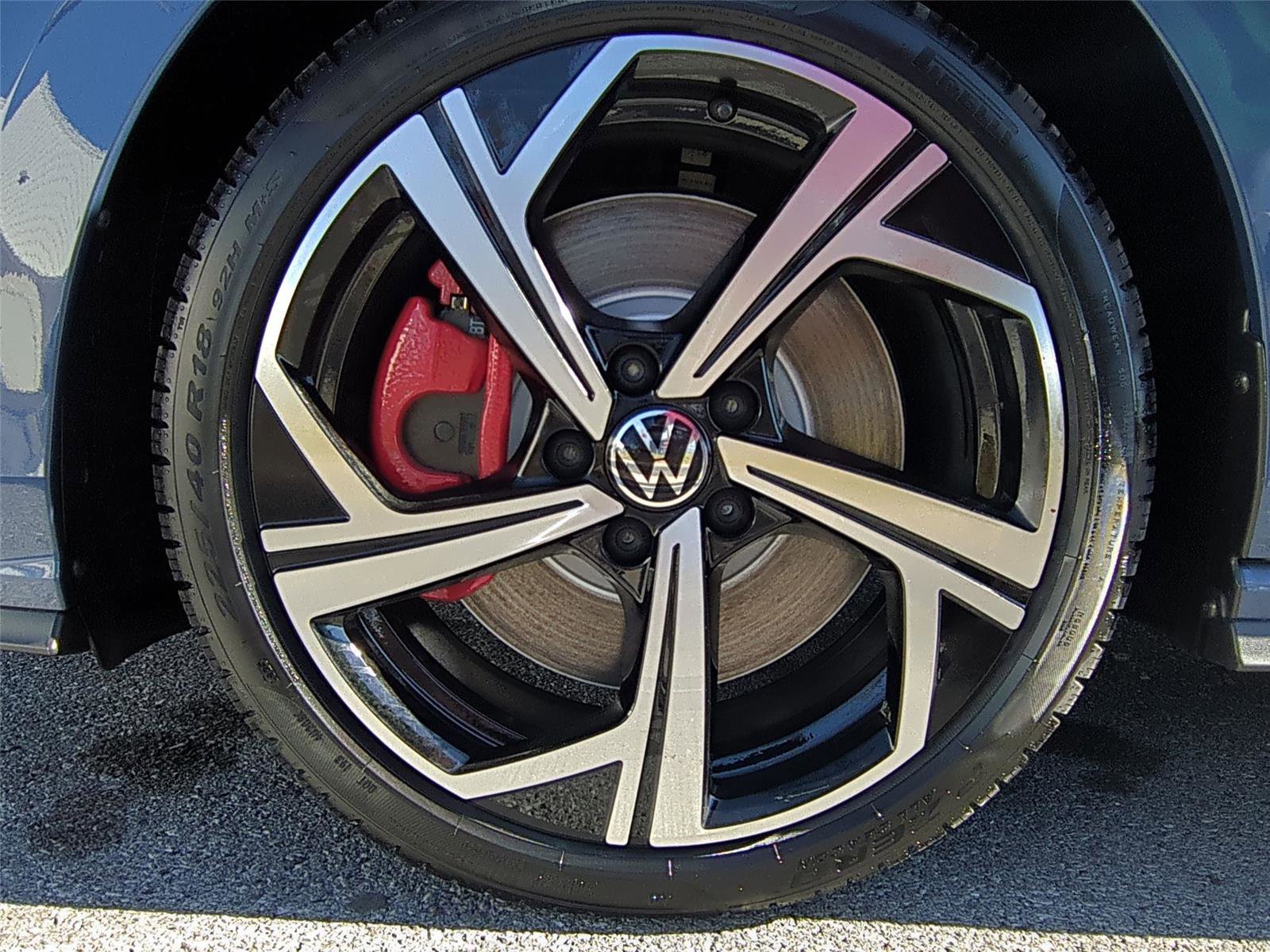 New 2026 Volkswagen Golf SE FWD image 23
