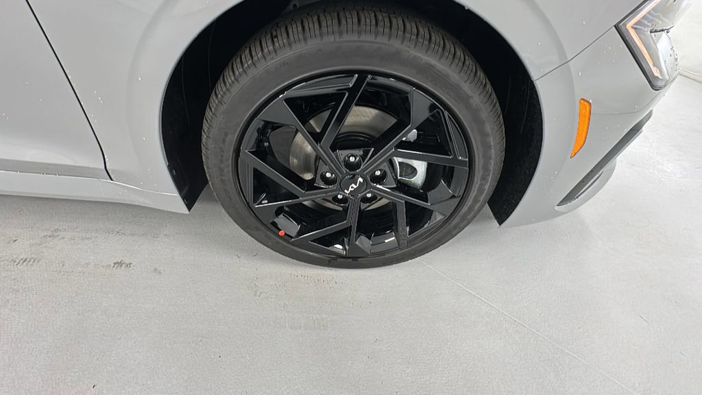 New 2026 Kia K5 GT-Line image 9