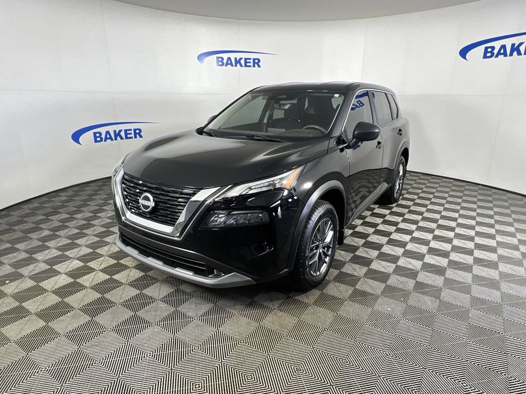 Used 2023 Nissan Rogue S image 5