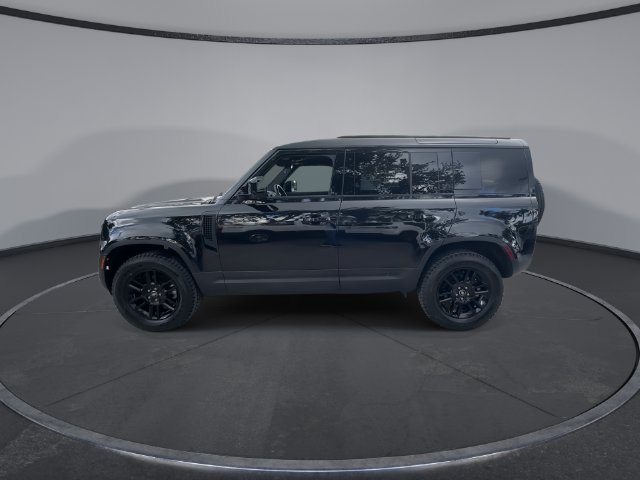 Used 2025 Land Rover Defender 110 S AWD/4WD image 5